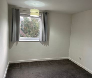 2 Bed Flat, Berryknowes Road, G52 - Photo 2