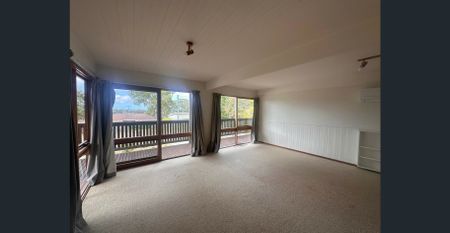 Spacious Two-Storey Home in a Great Location - Photo 3