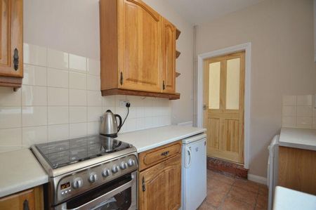 2 bedroom terraced house to rent - Photo 4