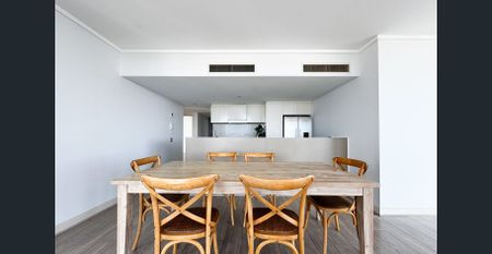 For Lease: Luxurious 5-Bedroom Penthouse in Wolli Creek - Photo 3