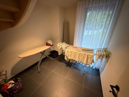 Recent duplexappartement in het centrum van Strombeek - Photo 3