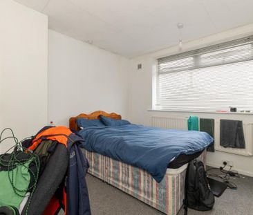 6 bedroom detached house to rent - Photo 2