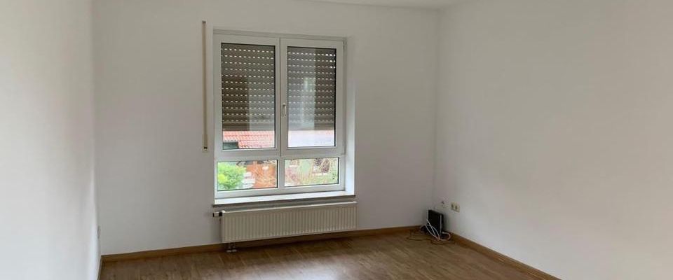 3 - Zimmerwohnung in Bad Neustadt a.d. Saale - Photo 1