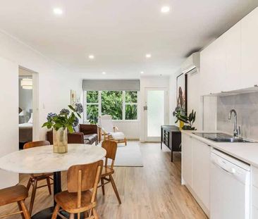 Spacious Private Te Atatu Unit Deck + Garden - Photo 1