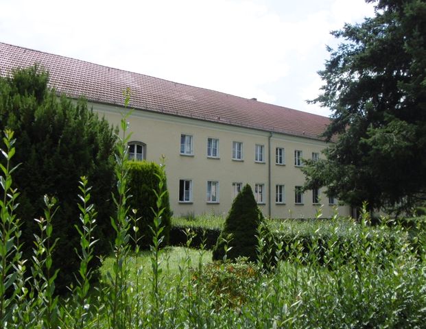 Gemütliche 2-Zimmer-Wohnung mit großem Südbalkon in guter Lage von Pirna! - Photo 1