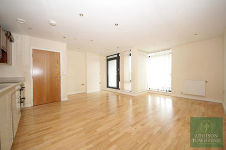 2 bedroom flat to rent - Photo 4