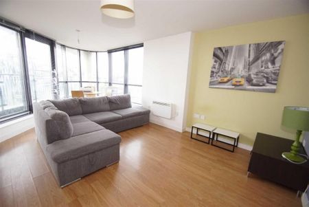 2 bedroom flat to rent - Photo 3