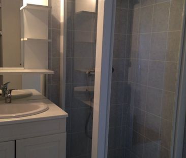 Location Appartement 2 pièces 42m² LUC LA PRIMAUBE 12450 - Photo 3