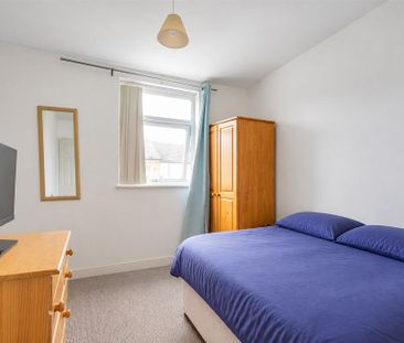 6 bedroom house to rent - Photo 4