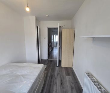 Hogan Way, London E5 - Photo 1