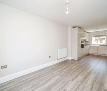 3 bedroom end of terrace house to rent - Photo 1