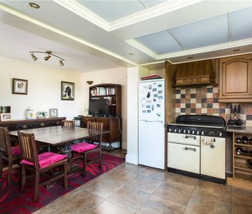 2 bedroom semi-detached house to rent - Photo 2