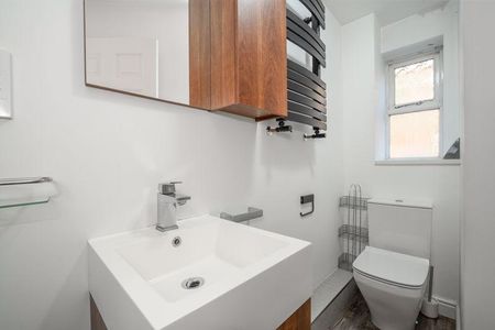 2 bedroom flat to rent - Photo 4