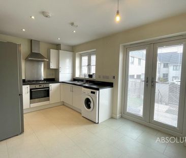 3 bedroom semi-detached house to rent - Photo 4