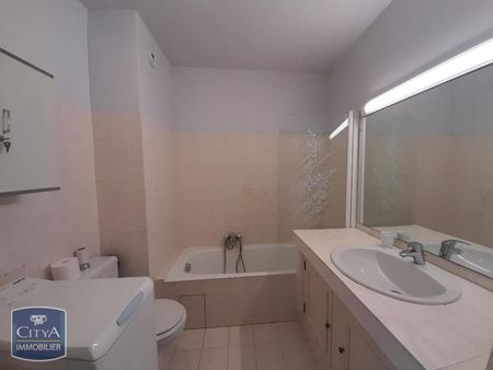 Location Appartement 1 pièce 29m² ST LAURENT DU VAR 06700 - Photo 5