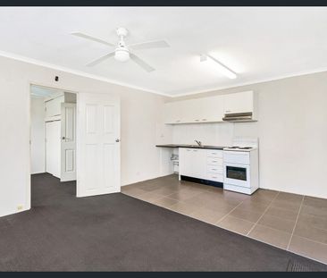 Tidy & Fresh 1 Bedroom Unit - Photo 3