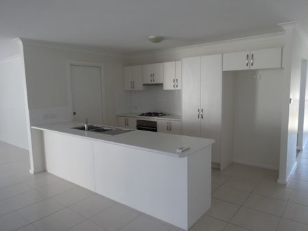 9 Styles Close, Fletcher, NSW 2287 - Photo 3