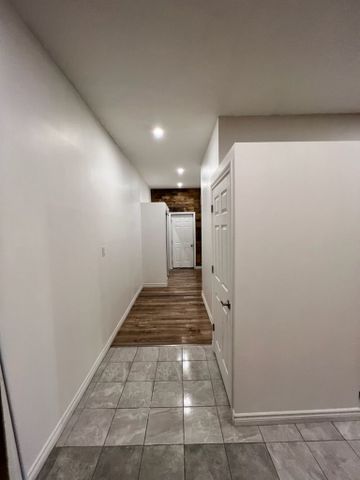 For Lease - 16632 York Durham Line Unit# GARAGE, Whitchurch-Stouffville, Ontario - Photo 2