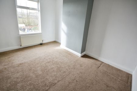 2 bedroom House To Let - Photo 3