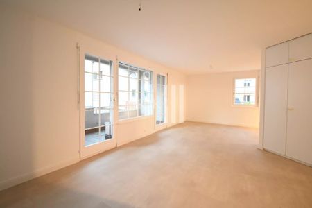 Renovated 3.5-room apartment in Collombey - Photo 4