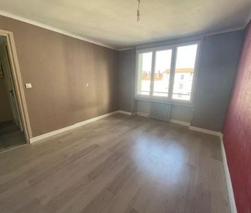 Location Appartement 4 pièces 74m² VILLEURBANNE 69100 - Photo 1