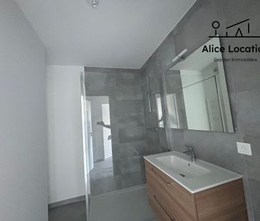 Location Appartement 2 pièces 42m² THONON LES BAINS 74200 - Photo 5