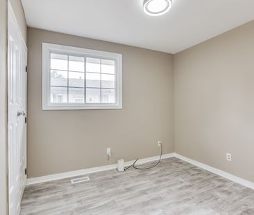 For Lease - 63 Renny Crescent Unit# MAIN, London South, Ontario - Photo 2