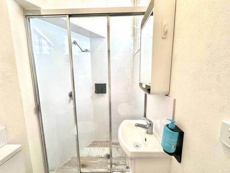 Modern Living in the Iconic 'Astoria' Building - Photo 5