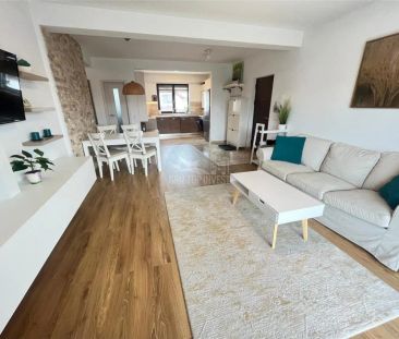 Apartament modern 3 camere 2 bai terasa si parcare zona Brana - Photo 5
