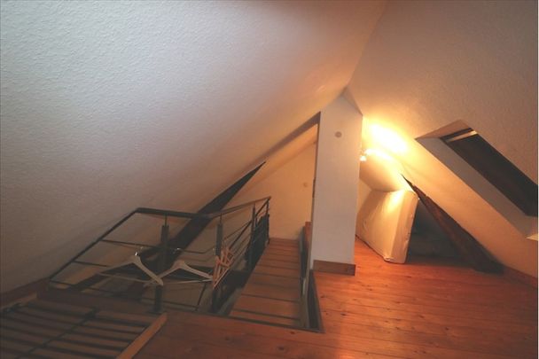 * SCHUCKELIGES NEST FUER SINGLES IN DER City! 1-ZIMMER Mansarden-Apartment, Südstr. * - Foto 1