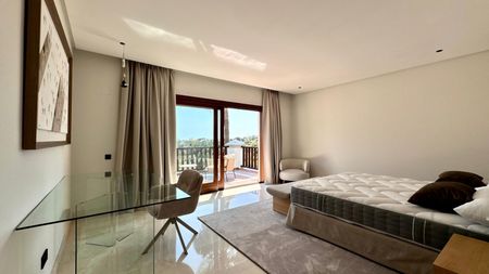 Detached Villa in The Golden Mile - Photo 4