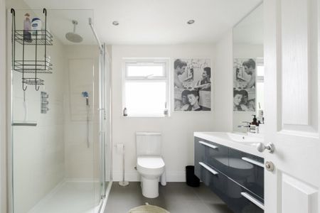 3 bedroom terraced house to rent - Photo 4