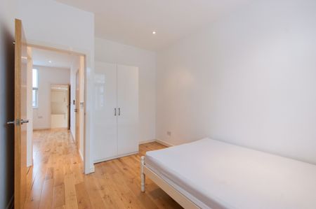 2 Bed Flat, Loftus Road, W12 - Photo 4