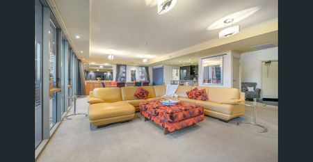 Unrivalled Southbank Penthouse Living, Unmatched Family Luxury! - Photo 4