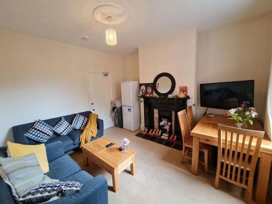 6 bedroom house share to rent - Photo 1