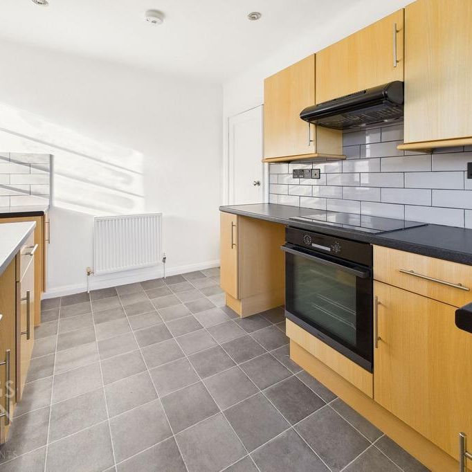 2 bedroom maisonette to rent - Photo 1