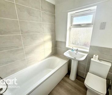 4 bedroom semi-detached house to rent - Photo 6