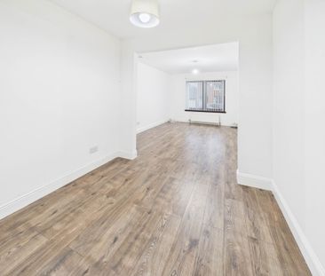 Price £995 pcm - Available Now - Unfurnished - Photo 1