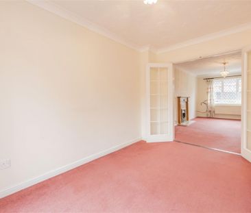 3 bed House - Detached To Let - Photo 3