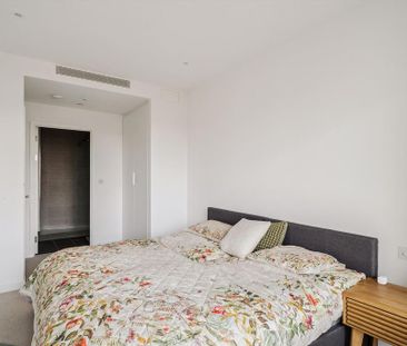 3 bedroom flat to rent - Photo 4