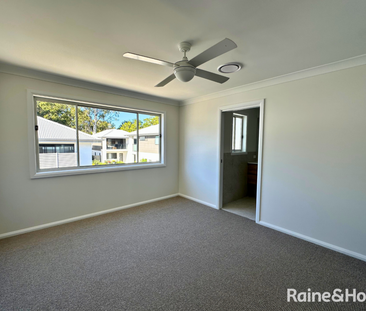 Sleek, Spacious & Brand New - Photo 2