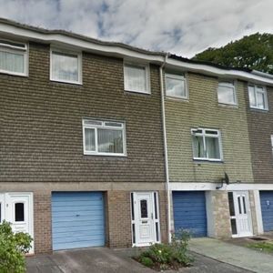 5 Bed - Lynwood Walk , Harborne - Photo 2