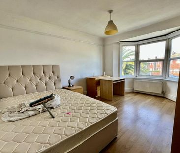 Westcourt Road, Worthing - Photo 1