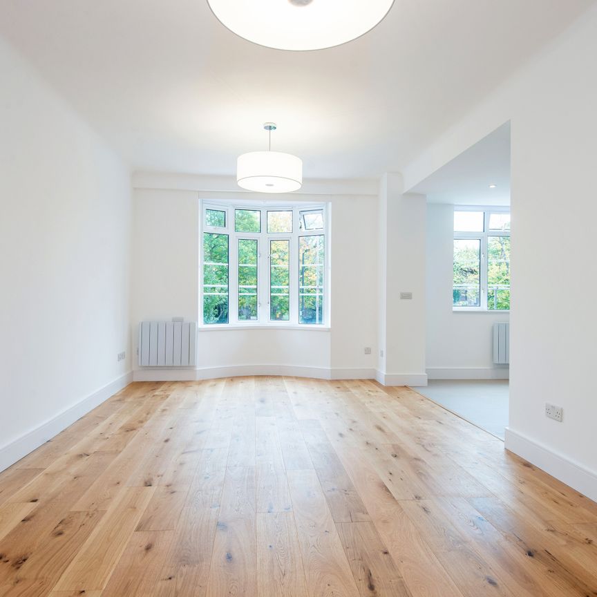 Grove End Gardens, Grove End Road, St John Wood, London, NW8 9LP - Photo 1