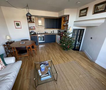 2 bedroom apartment to rent - Photo 2