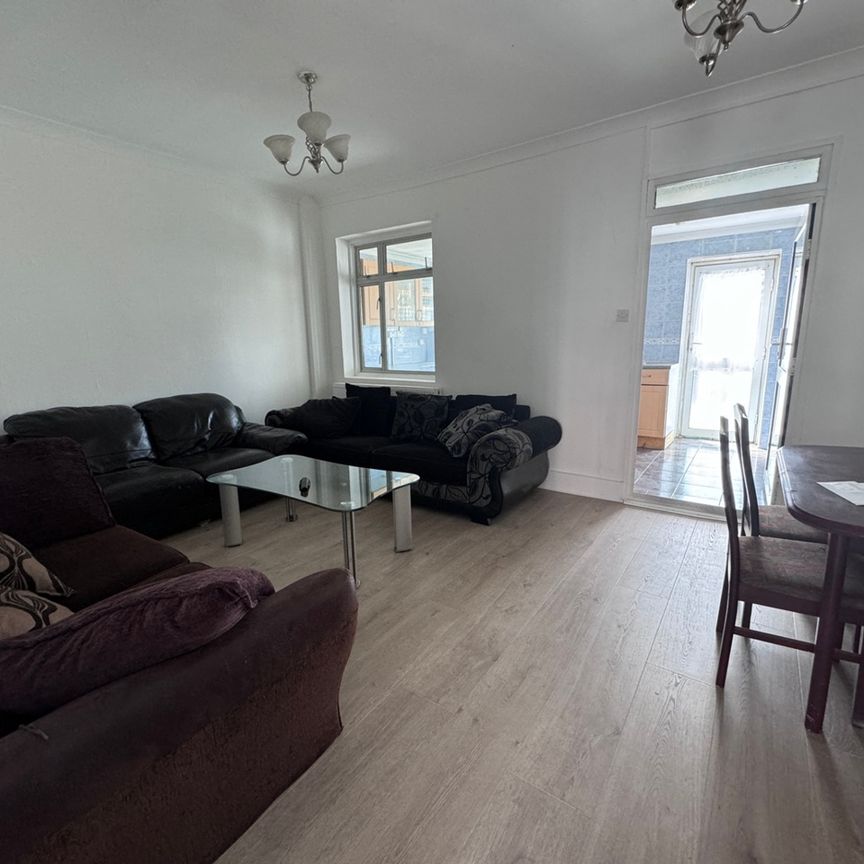 4 Bed Semi-Detached House, Shakespeare Crescent, E12 - Photo 1