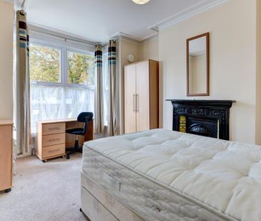 6 bedroom house to rent - Photo 4