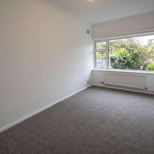 Western Road, Romford, RM1 - Photo 1