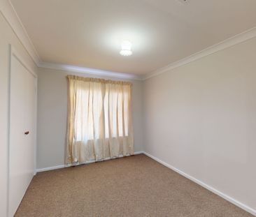 Charming Family Home in Dubbo - Photo 6