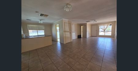 Property for Rent – 4B Cacatua Close, Roxby Downs SA 5725 - Photo 2